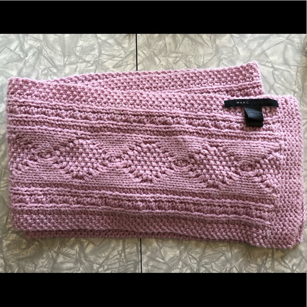 MARC JACOBS Pale Pink Wool Scarf 64”